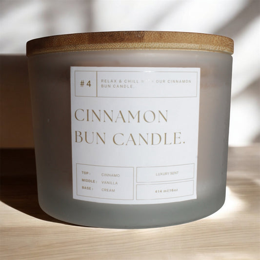 Cinnamon bun candle